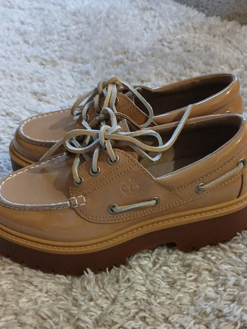 NWOT TIMBERLAND PLATFORM LOAFERS